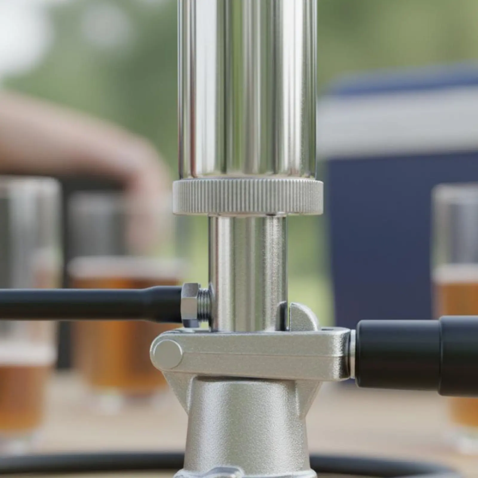 

Manual Keg Pump Stainless Steel Hand Pump Beer Dispenser Beer Keg Tap Long-Lasting Bar Accessory Easy to Operate for Outdoor