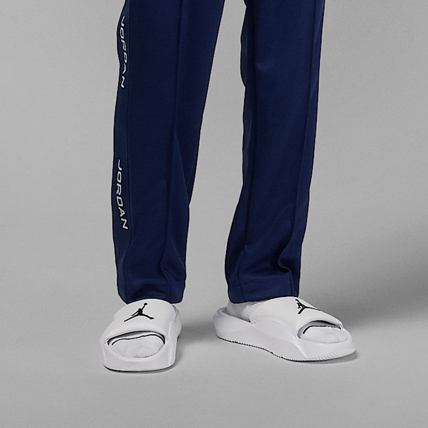 

Nike Authentic JORDAN Men's Low-Top Breathable Sports Slides HF3263-100