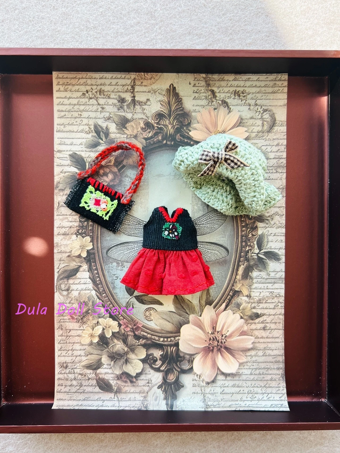 طقم ملابس دمى دولا 2026: قبعة وفستان ميني بألوان متباينة لدمى بليث ولاندوودو ولاناز و ob24 و ob22 و زيجا