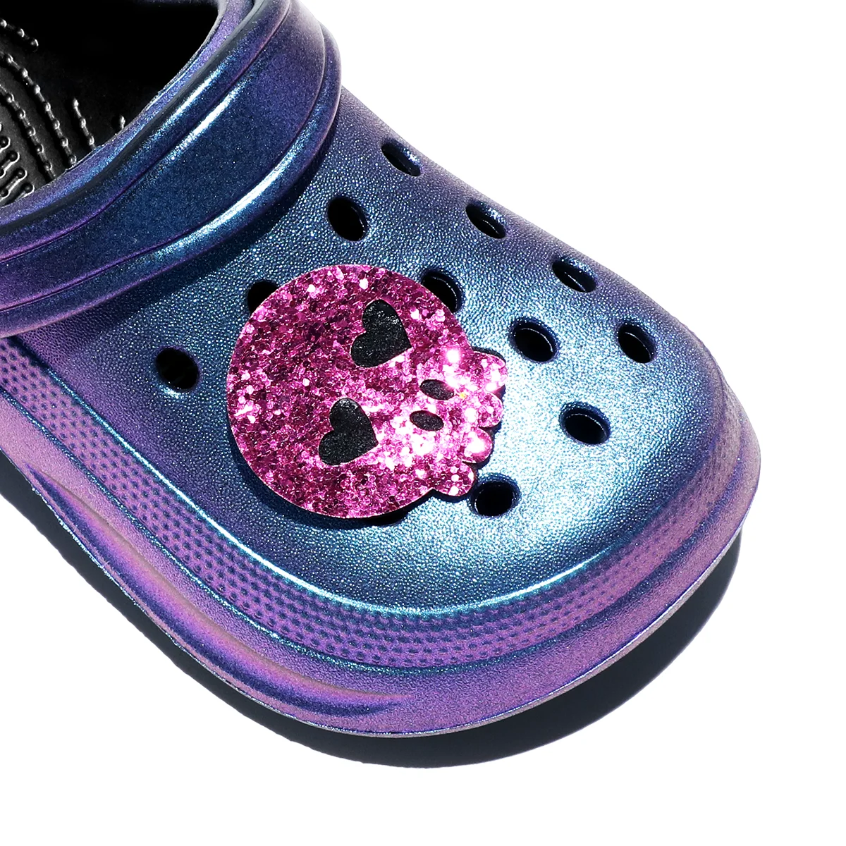 Kinder Slip-On Clogs und Pantoletten - Atmungsaktive, Wasserdichte EVA-Gartenschuhe mit Dekorativer Kette für Strand und Alltag 168 – Detail 11