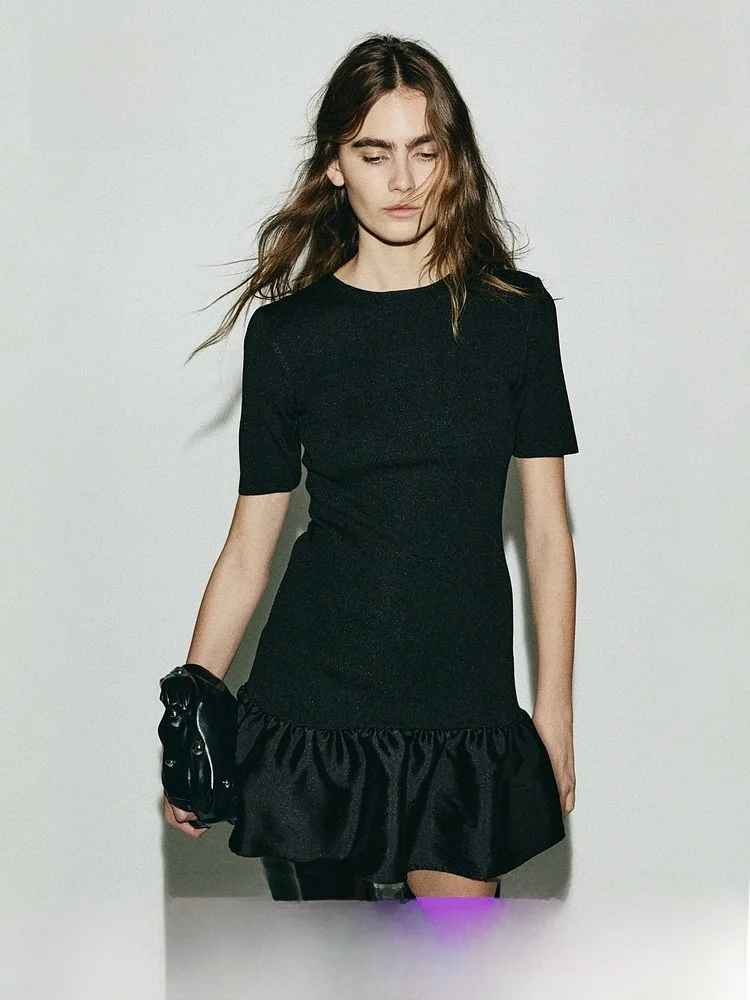 Red Knitted Dr Ele …