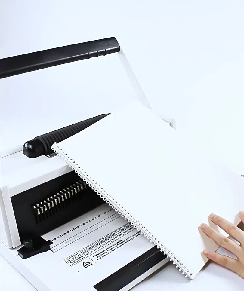 

Электрическая машина для переплета на одну спиральную пружину S20A, 46 отверстий, для контрактных документов и тендерной документации, с функцией перфорации пластиковых спиральных колец