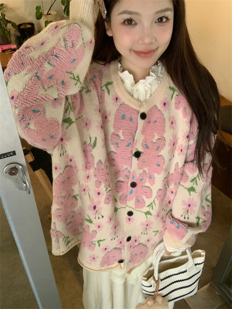

Sweet Style Flower Design Oversize Sweater for Women's Winter New Korean Loose Fit Long Sleeved Versatile Knitted Cardigan