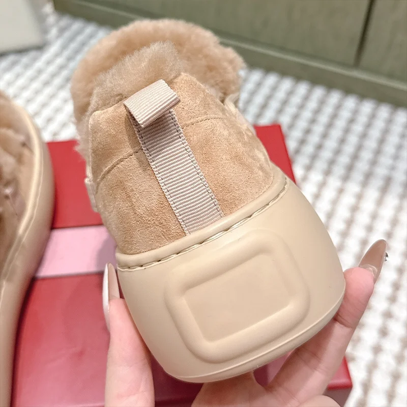 Zapatos de lana con plataforma informales para mujer, nuevo estilo de invierno, alta calidad, 2025, con materiales de cuero y felpa cosidos, 25091316