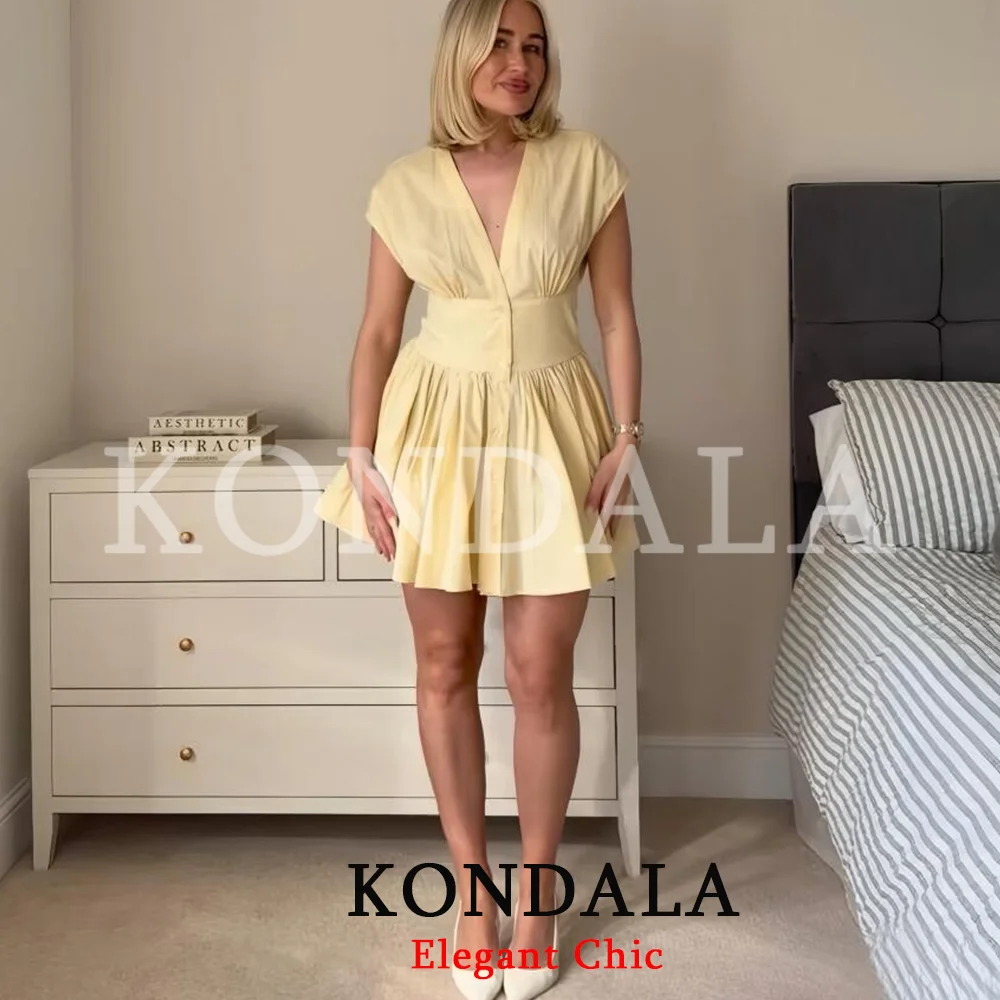 KONDALA Damen Trendiges Tank-Plissee-Kleid Süßes Herz-Minikleid Mode 2026 Frühling Sommer Drapiertes V-Ausschnitt Urlaubs-Strandkleid