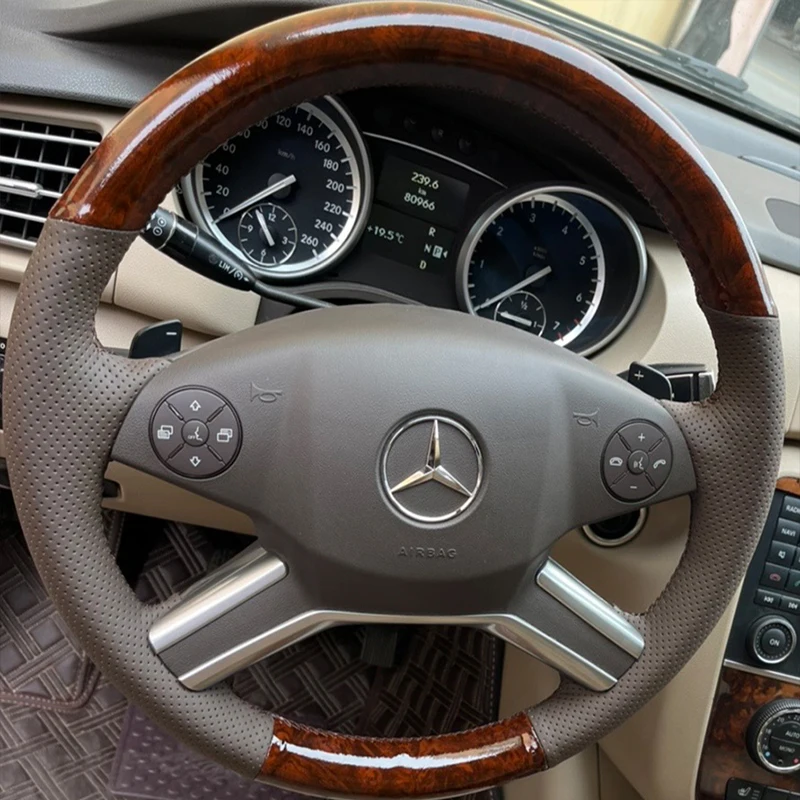 Pokrowiec na kierownicę samochodową ze skóry z ręcznie szyfonowanym wzorem drewna brzoskwiniowego do Mercedes Benz GL-Class, M-Class, R-Class X164 W164 2008-2013