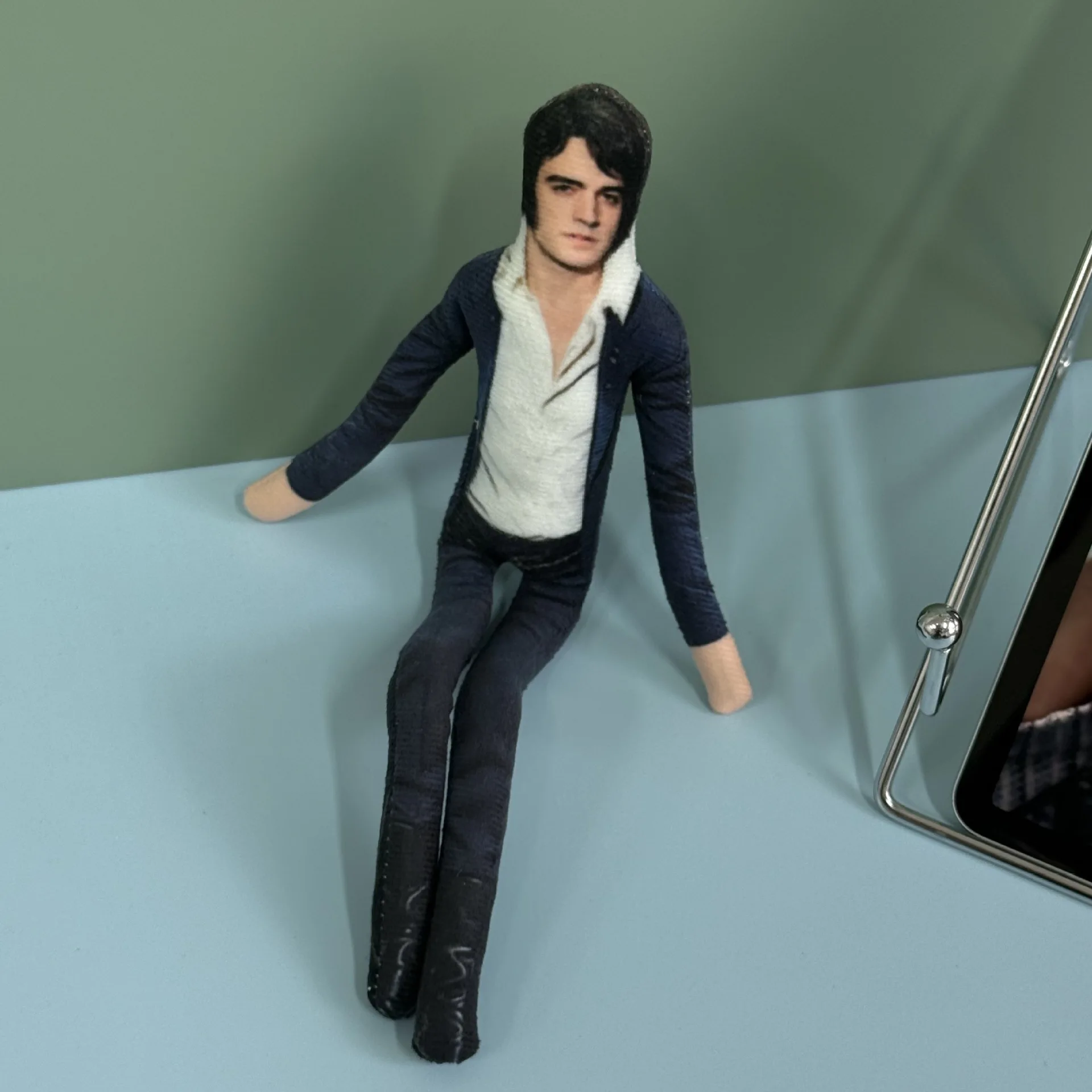 Elvis Plush Doll Built-in Wire Skeleton Poseable Action Figure Bendable Meme Weird Toy 28cm Stuffed Collectible Decor Gift