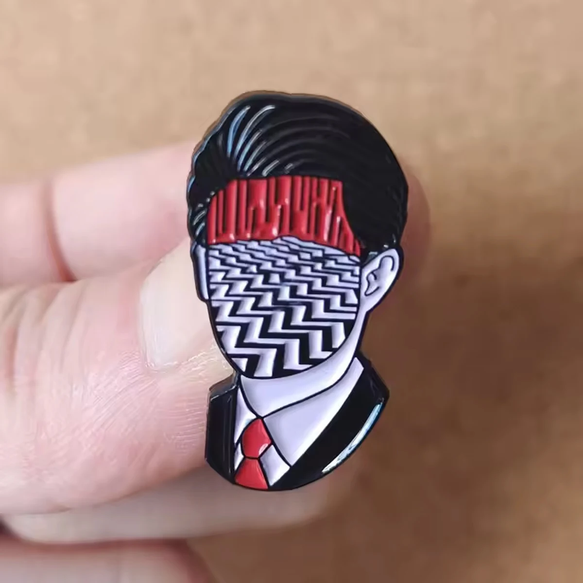 Funny TV Twin Peaks Enamel Pins Venus Badges Lapel pins Brooches Women Men Jewelry Accessories For Gifts