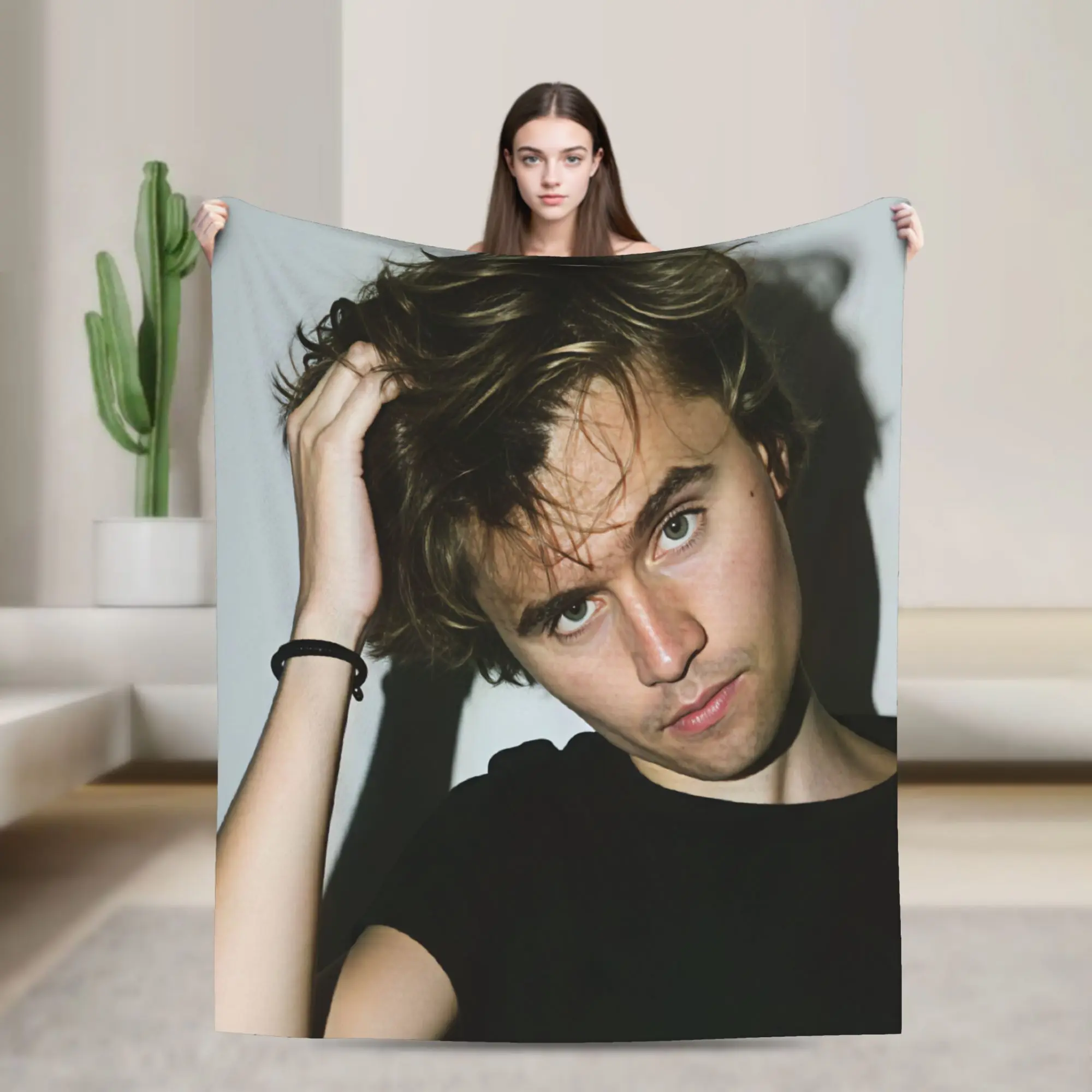 Charlie Kirk Messy Blonde Hair Warm Cozy Blankets  Pattern Travel Throw Blanket Couch Bed Flannel Bedspread Sofa Bed Cover