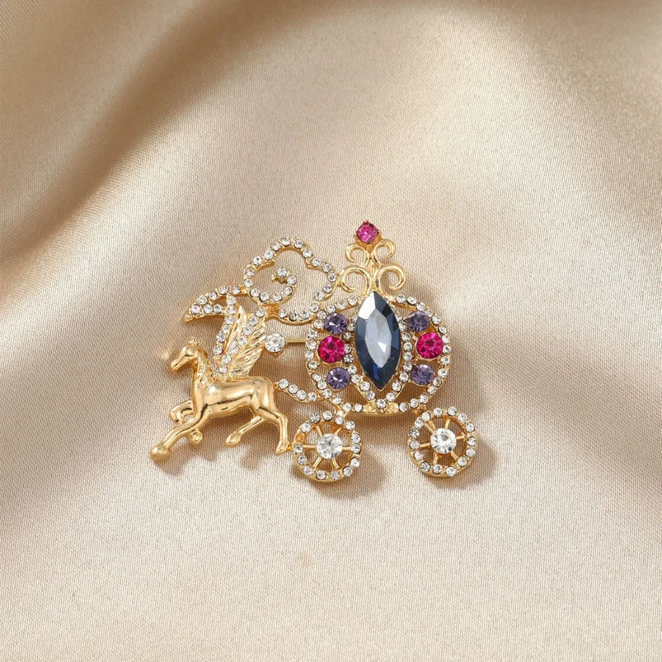 New Creative Women Crystal Hollow Pumpkin Carriage Palace Baroque Badges Brooches Exqusitie Vintage Dress Suit Buckle Pins