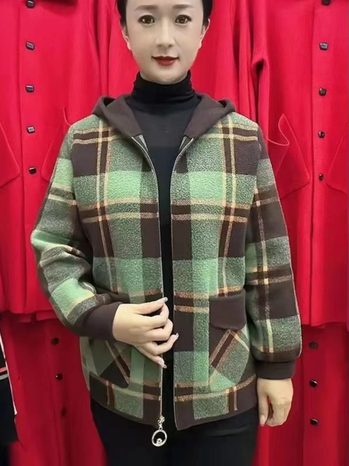 

Fall Winter Shortened Woolen Jacket 2026 Women's Fashionable Loose Style Polyester Fiber 40-49 Years Old Commuter Style
