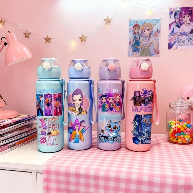 Kpop Demon Hunter Wasserflasche 700 ml mit Strohhalm Kinder Anime Tasse Outdoor Sport Tasse Schule Büro Geschenk für Mädchen Jungen