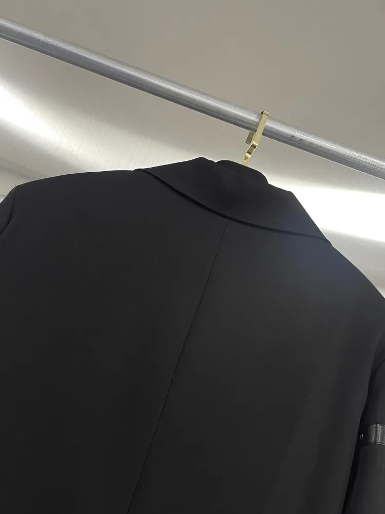 Modeketen Pin Ontwerp Vrouwen Blazers Zwart Jasje Loose Fit Klassieke Schouder Gewatteerde Jas Revers Herfst Banket Bovenkleding