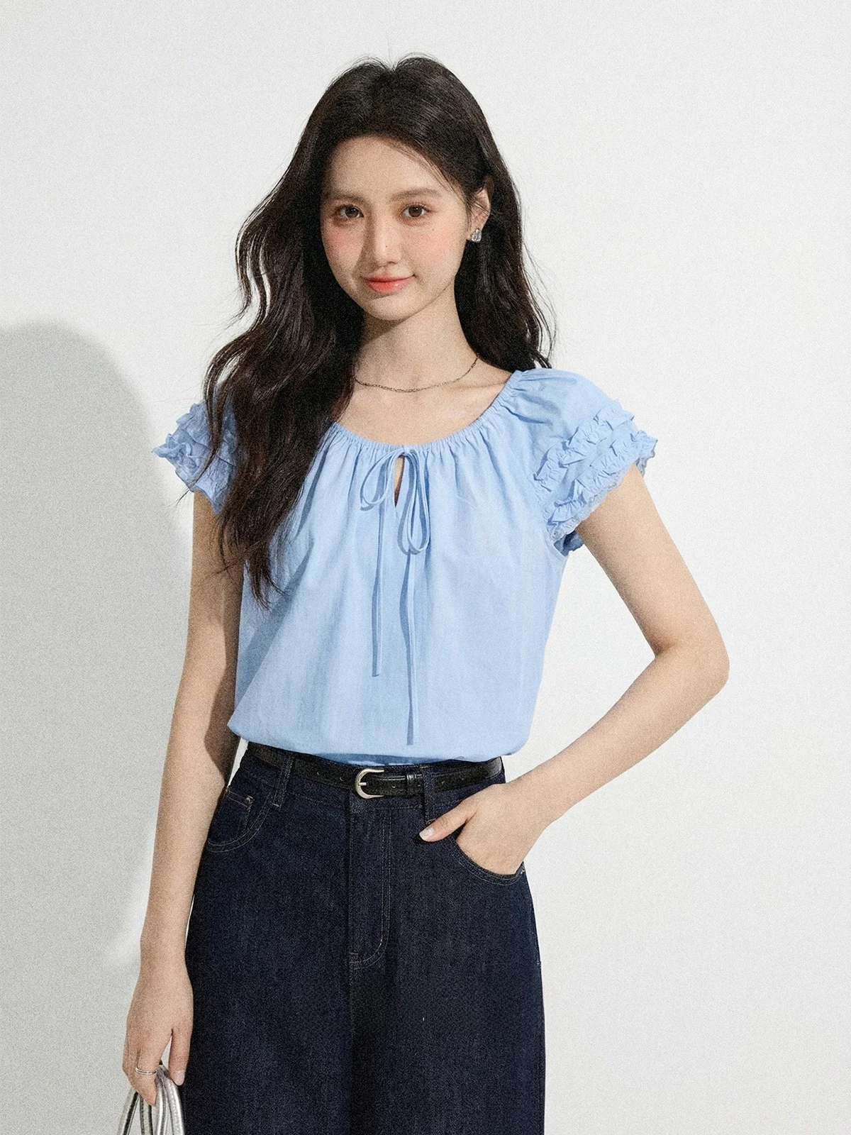 

Новая летняя женская блузка с одним открытым плечом Zhaang Qingui, дышащая, свободного кроя, однотонная, модная, с коротким рукавом