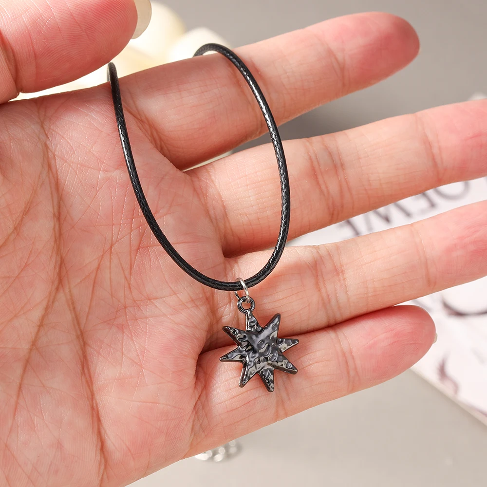 Aihua Hip-Hop Halskette mit Sonne-Mond-Stern-Anhänger in Gunmetal-Schwarz für Damen und Herren, Punk-Stil mit schwarzem Seilband, Y2K-Party-Schmuckgeschenke – Detail 5