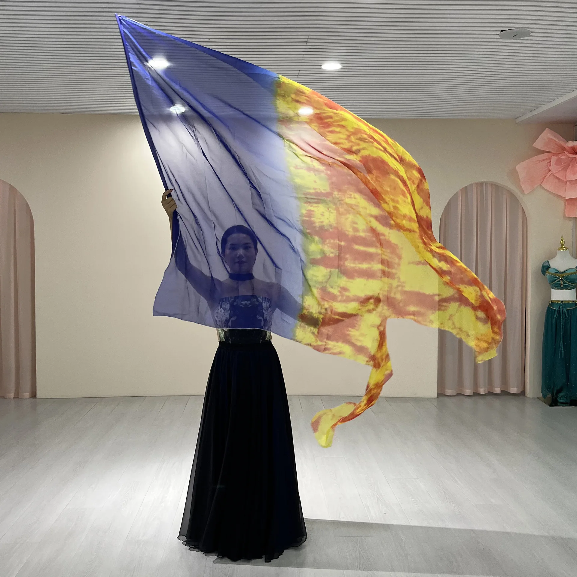 Contrast Colors Stage Performance Flow Art Praise Flag Fire Flags Worship Flags Angel Wings for Church Worship Flags Chiffon