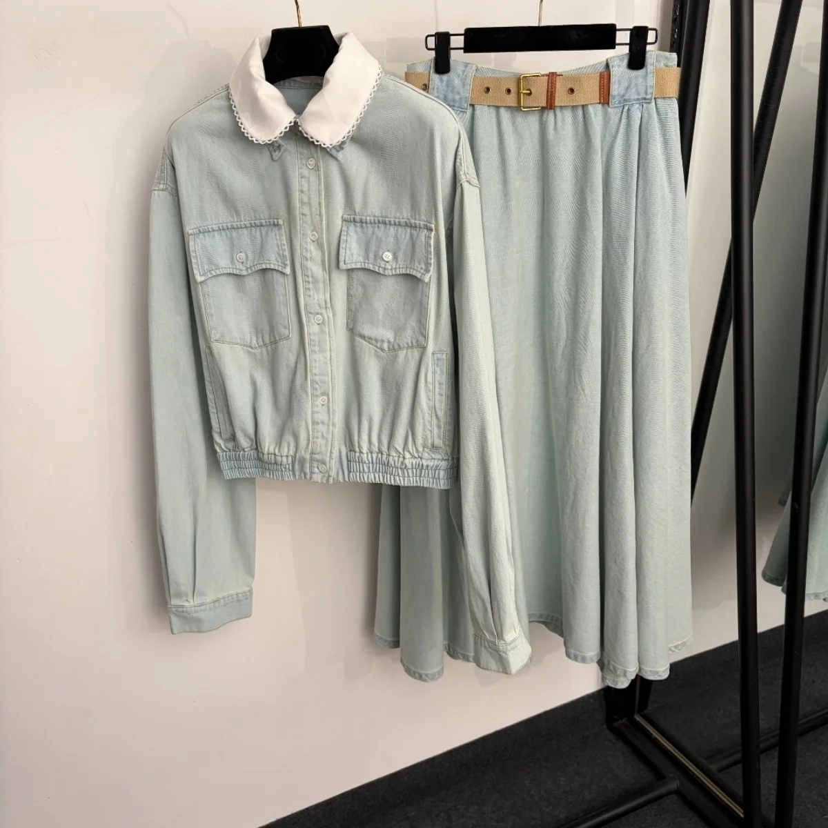 2026 high-quality women's light blue washed denim suit, retro and gentle--hb806