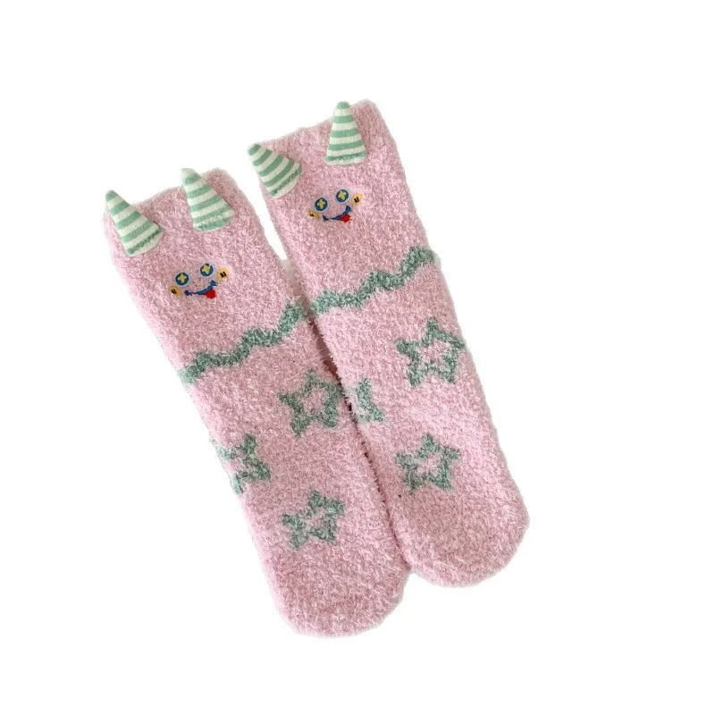 الجوارب النسائية لطيف الكرتون الوحش Kawaii مضحك منتصف جوارب أنبوبية الشتاء سميكة الصوف الدافئة المرجان الصوف جوارب يمكن السير بها على الأرض لفتاة