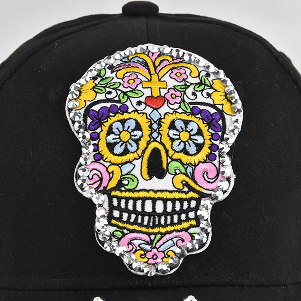 Skull Embroidery Baseball Cap Rivet Decoration Unisex Outdoor Sunscreen Trucker Hat Wholesale