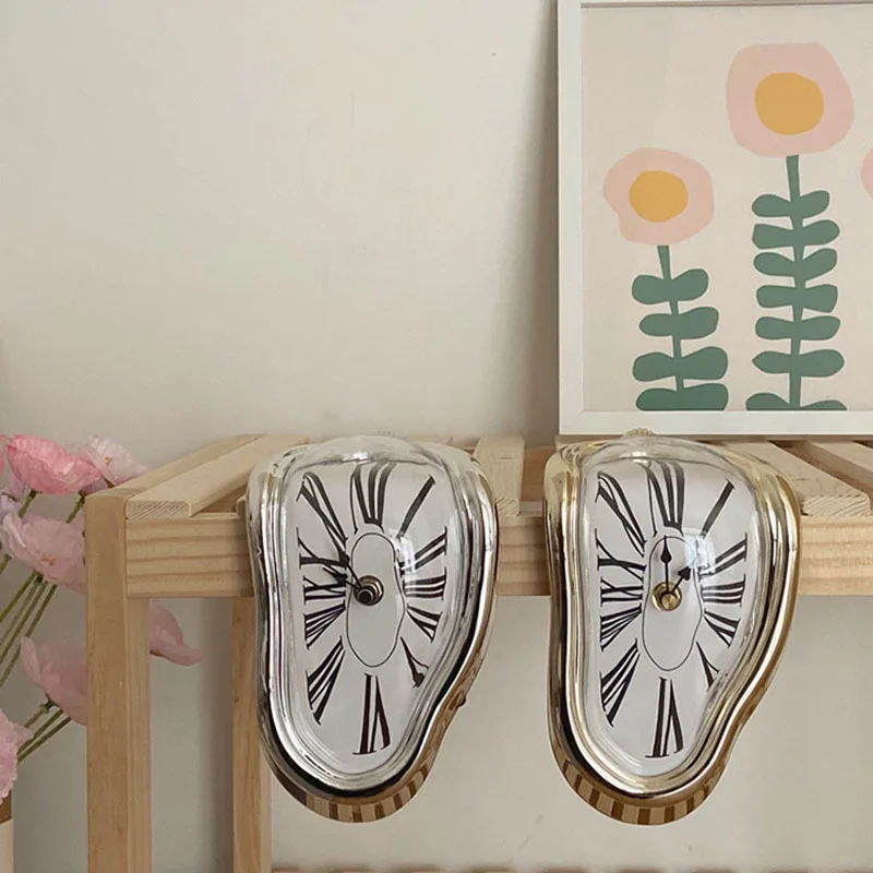 CuteLife Nordic Gold Twist Plastic Mechanical Table Clock Creative Bedroom Bedside Desktop Clock Home