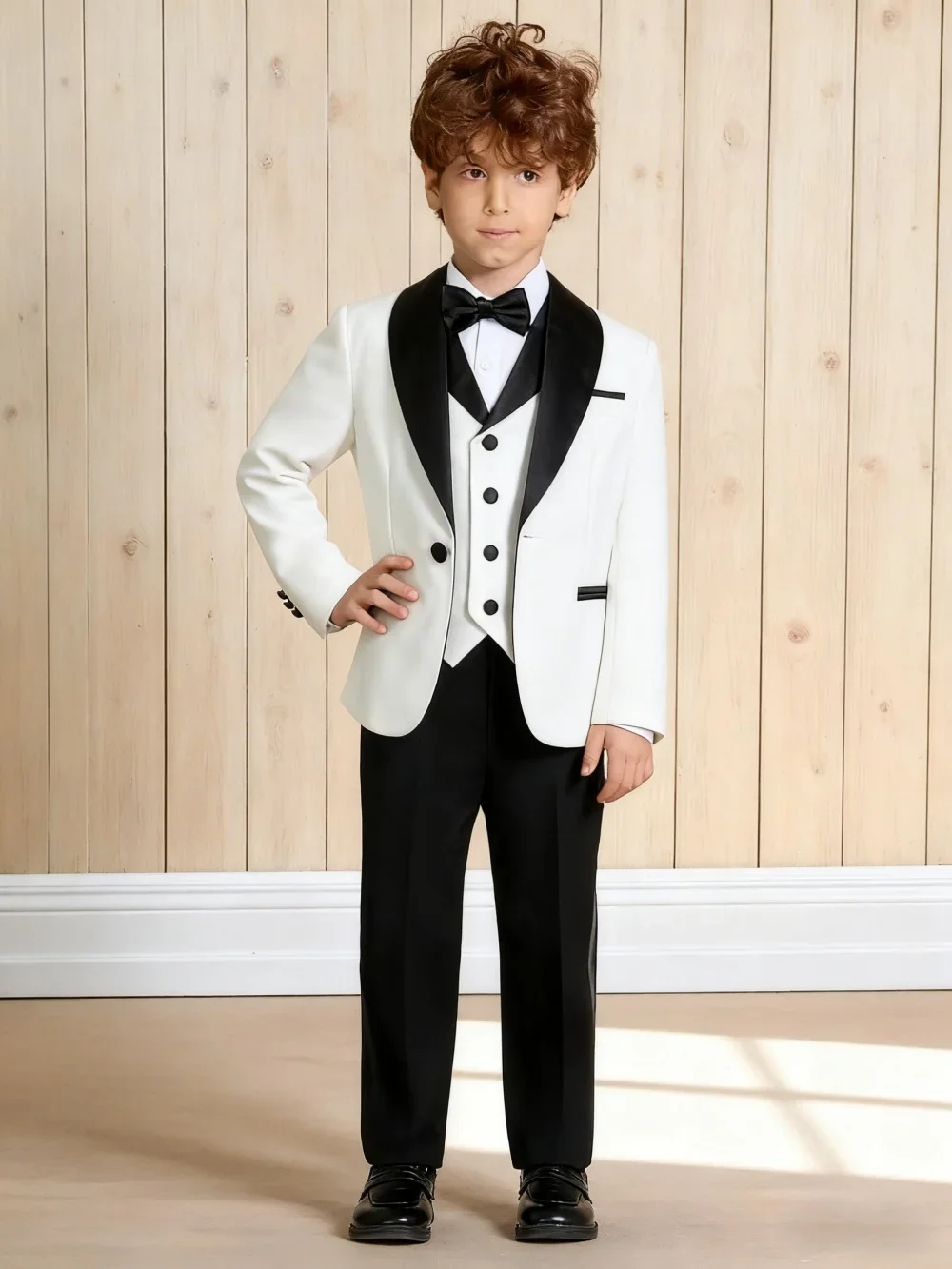 Kids White Black Contrast Elegant Slim Fit 4PCS Tuxedo Suit Set For Christmas New Year Formal Occasion Wedding Prom Blazer Vest
