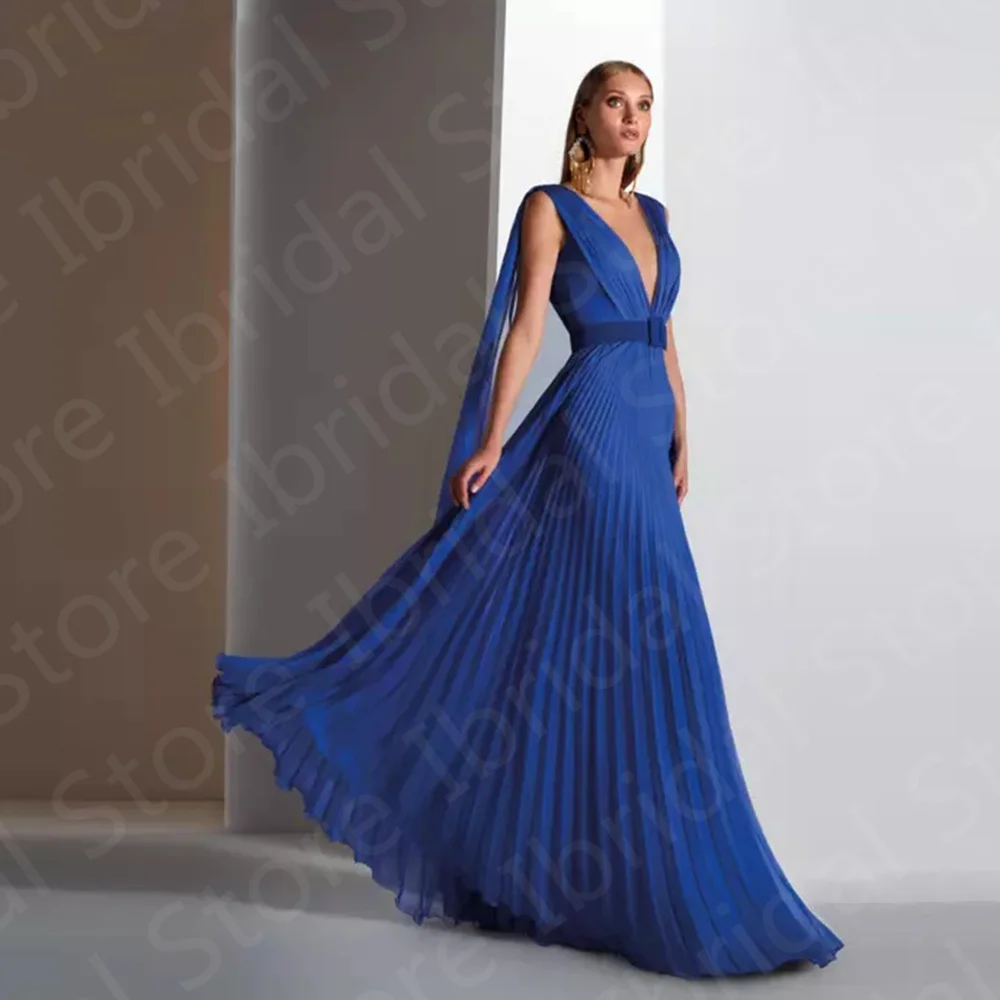 Ultimo Boho Beach Mother of the Bride Dress Royal Blue Chiffon abiti scollo a V senza maniche abiti da festa di nozze Back Out