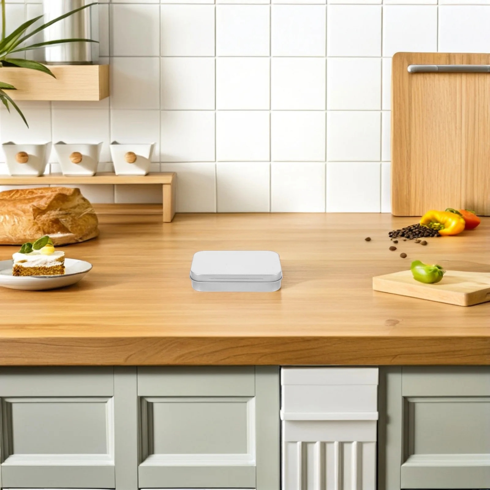 

2Pcs Tinplate Candy Box Hinged Lid Small Storage Metal Container Portable Mini Jewelry Medicine Case Small Tin Box