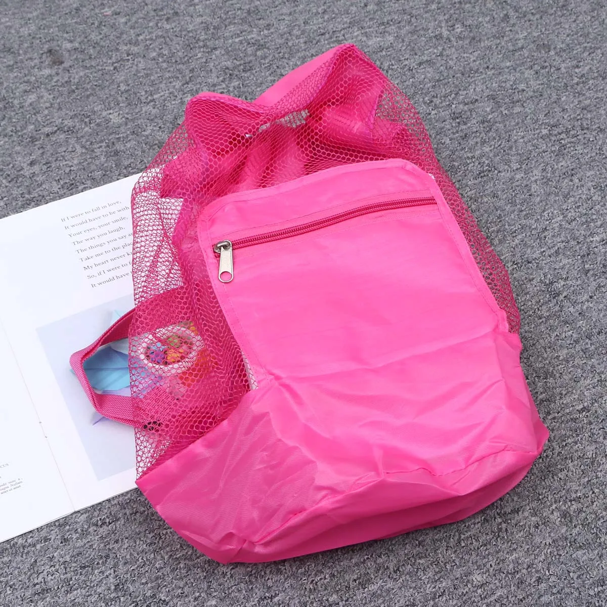 

Foldable Pink Children Beach Net Bag Strong Nylon Shell Storage Bag Lightweight Travel Beach Backpack for Family Trips
