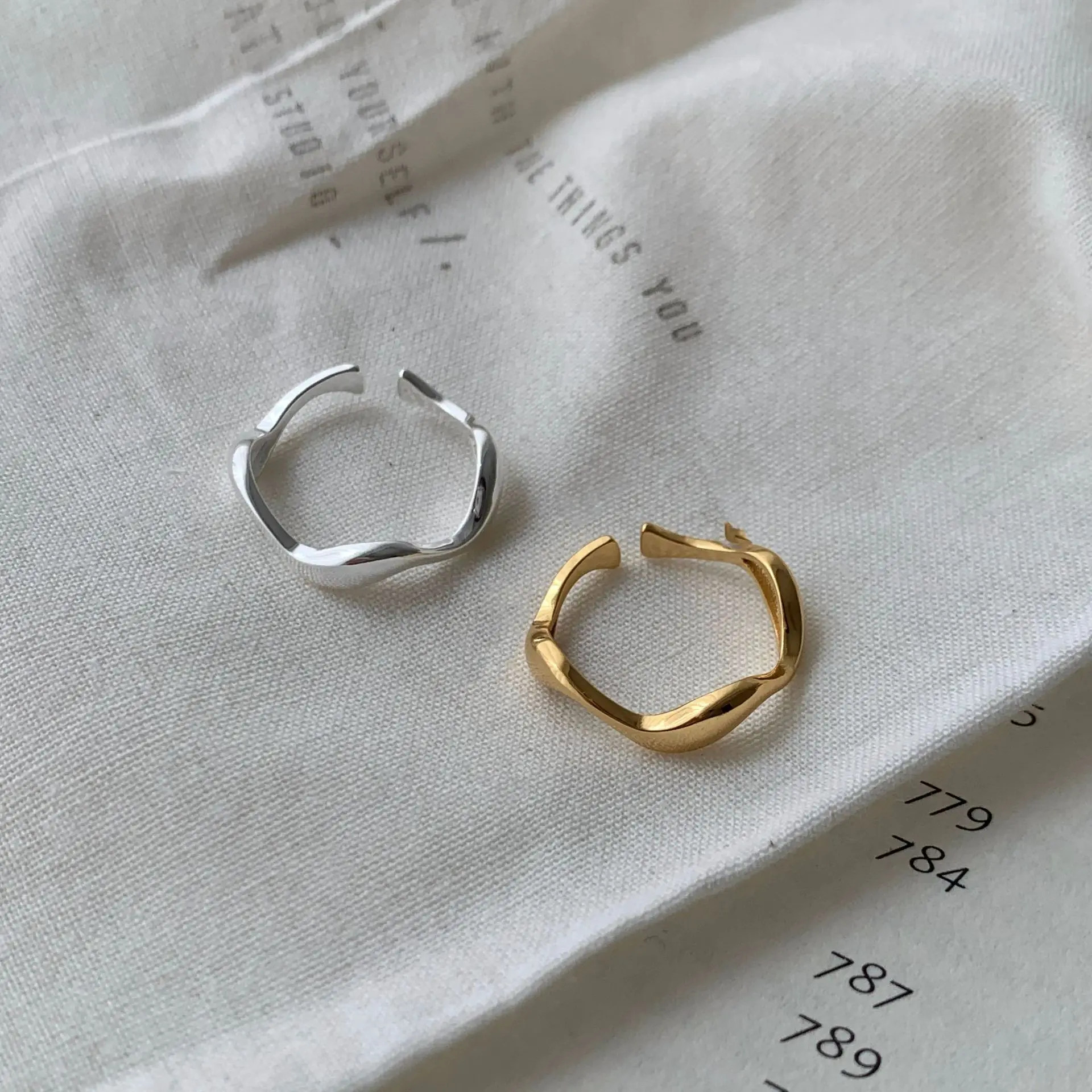 

CHOZON S925 твердое серебряное кольцо с волнистой волной, французская органическая оптовая продажа, штабелируемые ювелирные изделия для женщин