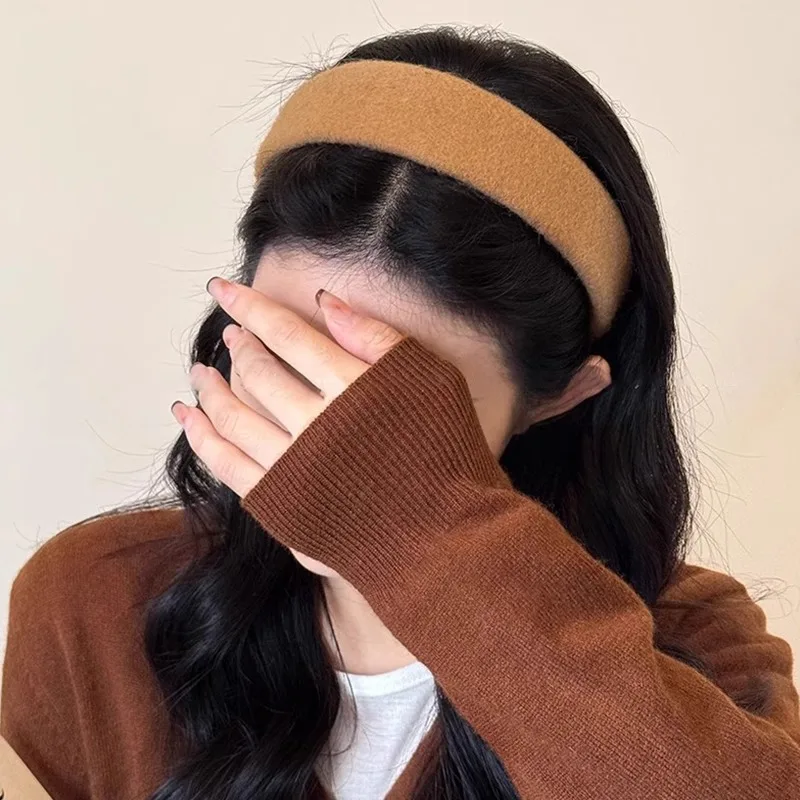Autumn and Winter Solid Color Woolen Wide-brimmed Headbands for Women, Versatile Headwear for Going Out