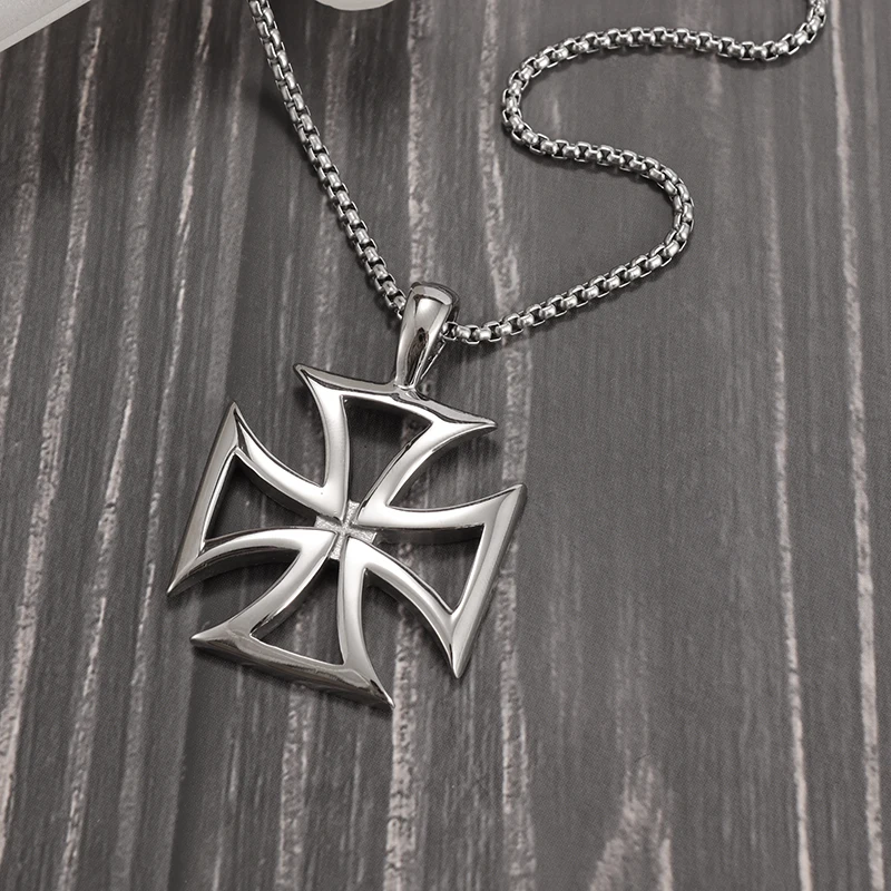 Fashionable Templar Cross Pendant Necklace for Men Women Vintage Paladin Jewelry Gift