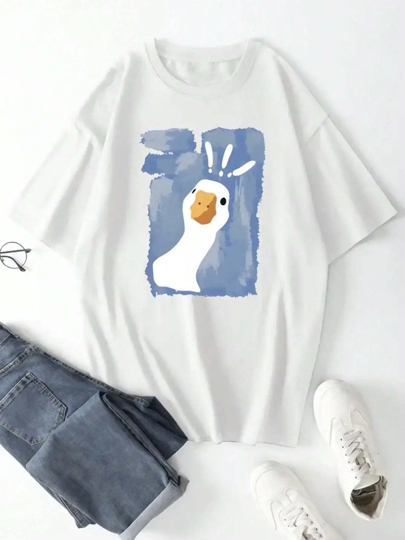 

Plus Size Cute Cartoon Duck Graphic Tee Playful And Stylish Top For Trendy Wardrobes Embracing Whimsical Fashion