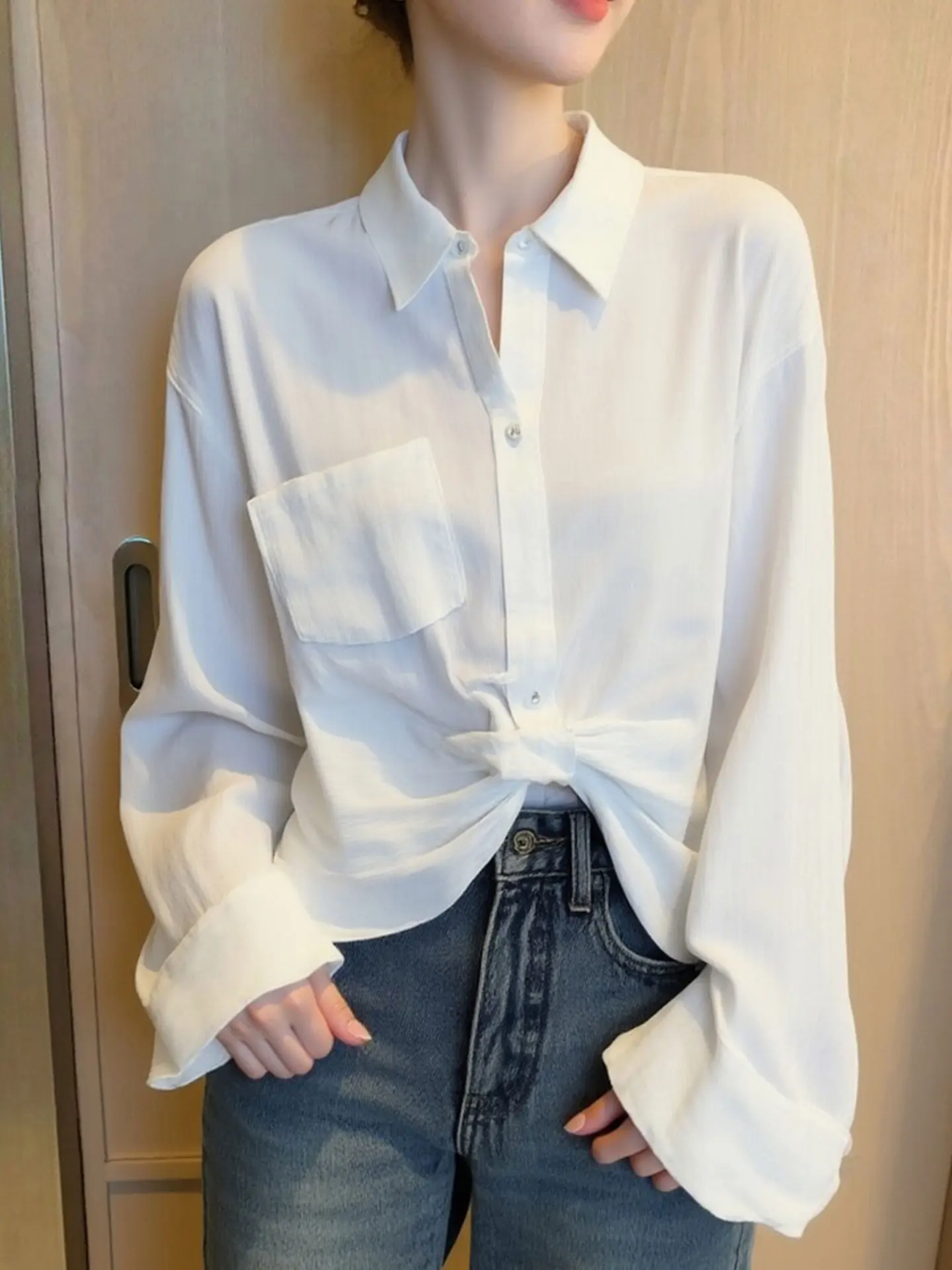 

Ele White Long Sve Ne irt Single Button European Sle Spring Faionable Versatile Silk Women's Top