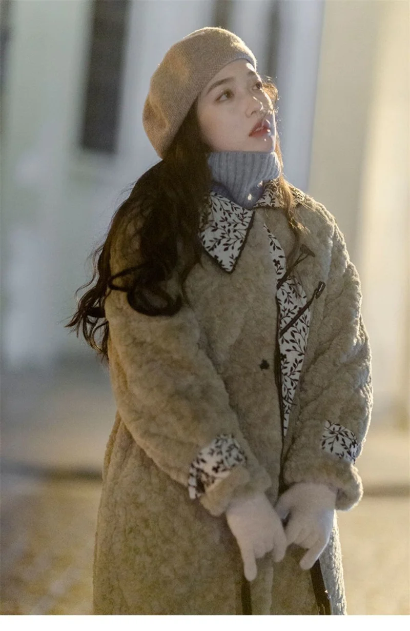 Lamb Fur Coat For women In Winter 2025 Young New Environmentally Friendly Fur Medium Long Furry Cow Horn Button Coat