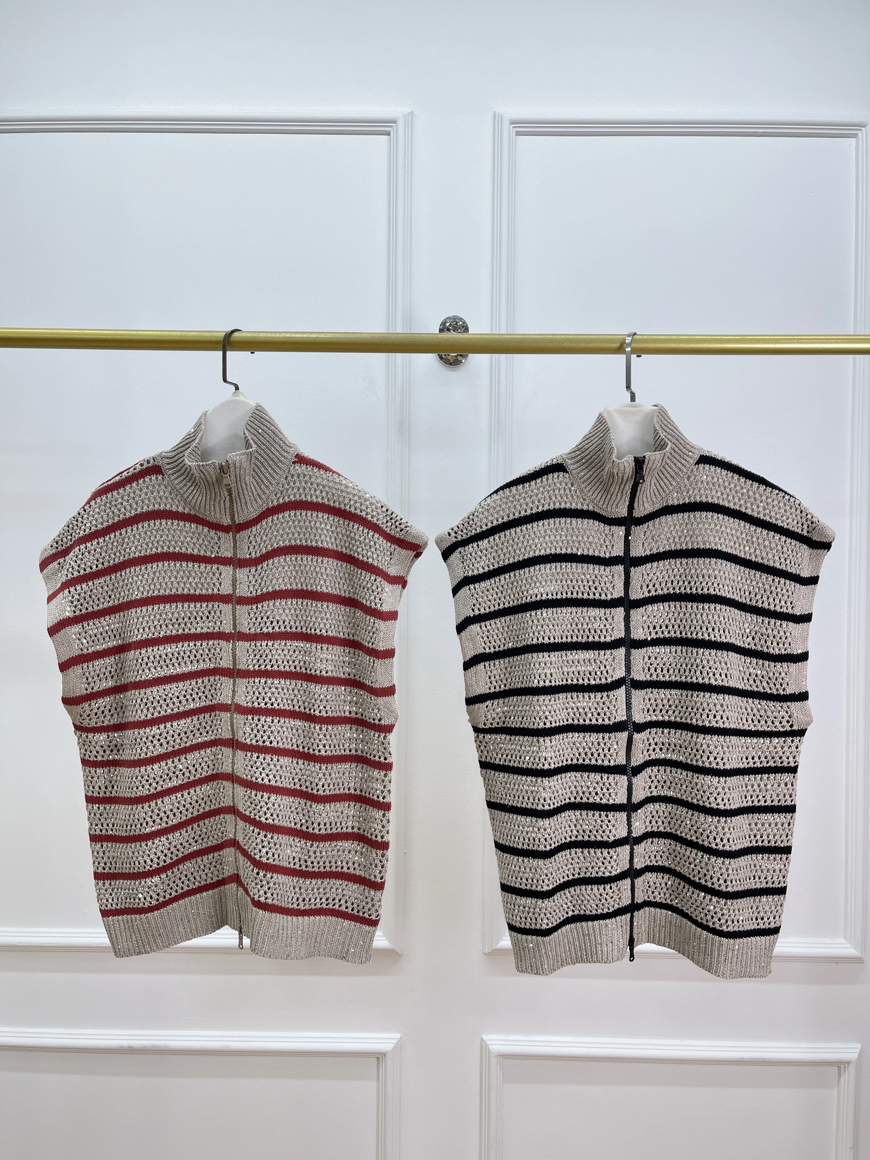 

2025 Early Spring Bc Women'S Fashion Casual Striped Mesh Sequin Knitted Cardigan Shorts Suit Women