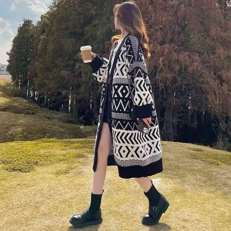 Newautumn الشتاء Plussize المرأة فضفاضة عادية طويلة فوق الركبة سترة مشغولة من الصوف لنمط كسول موضة تنوعا سترة كبيرة