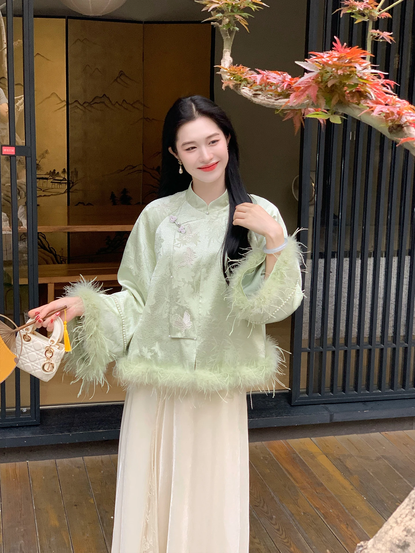 

Lingan Zhihe New Chinese Sle Satin Long Sve Stand Collar Detachable Fur Trim Jaet Autumn Winter Loose Fit Women's Coat