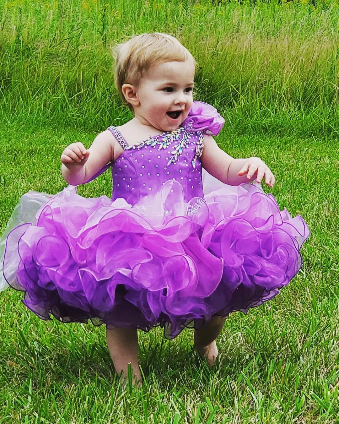 Girl Cupcake Pageant Dress for Little Miss 2023 Ombre Purple Yellow Glitz Ballgown Kid Birthday Formal Party Gown Infant Toddler