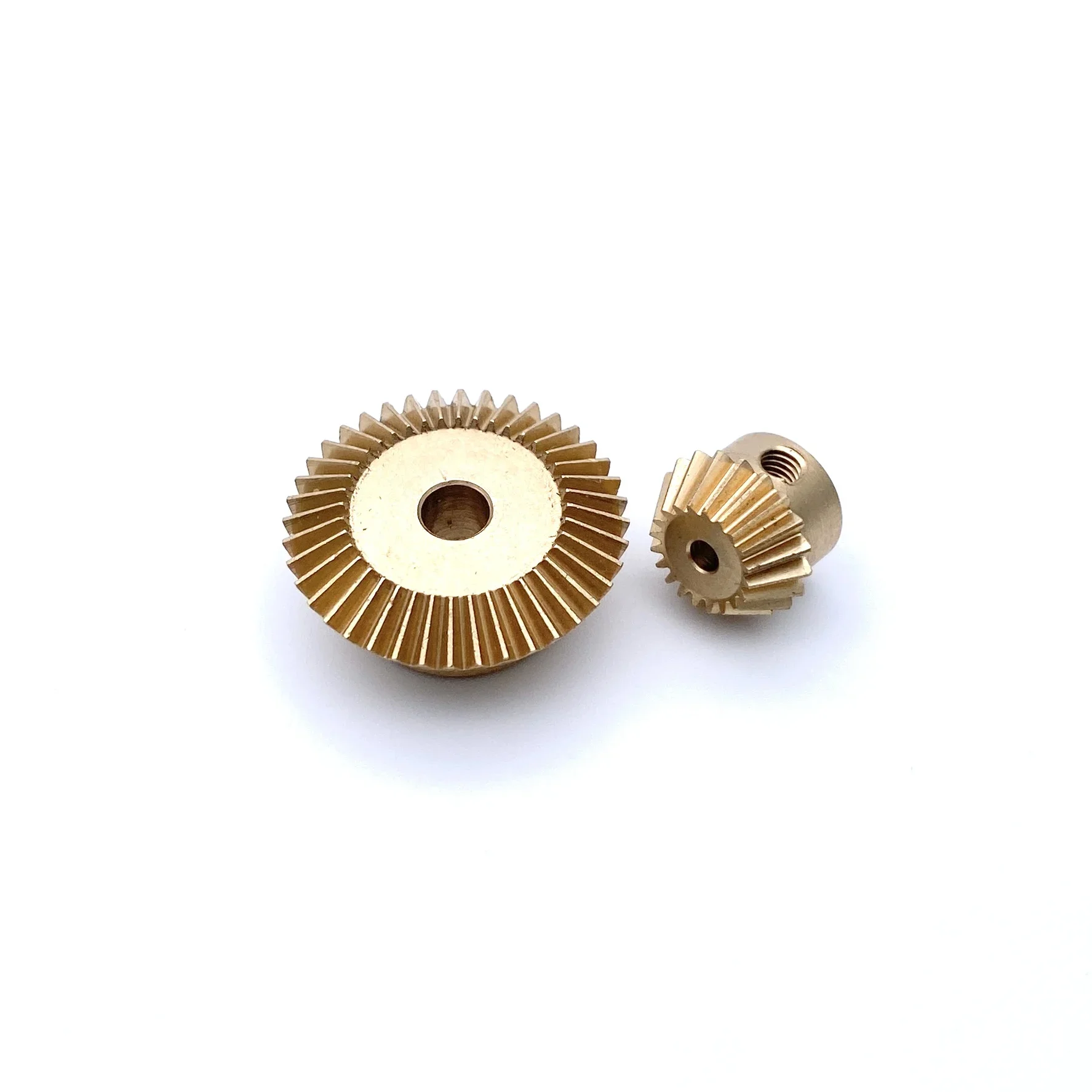 

1: 2 Right Angle 0.5M 20/40 Teeth Reduction Drive 2/3/4/5/6mm Model Static Modification DIY Brass Bevel Gear