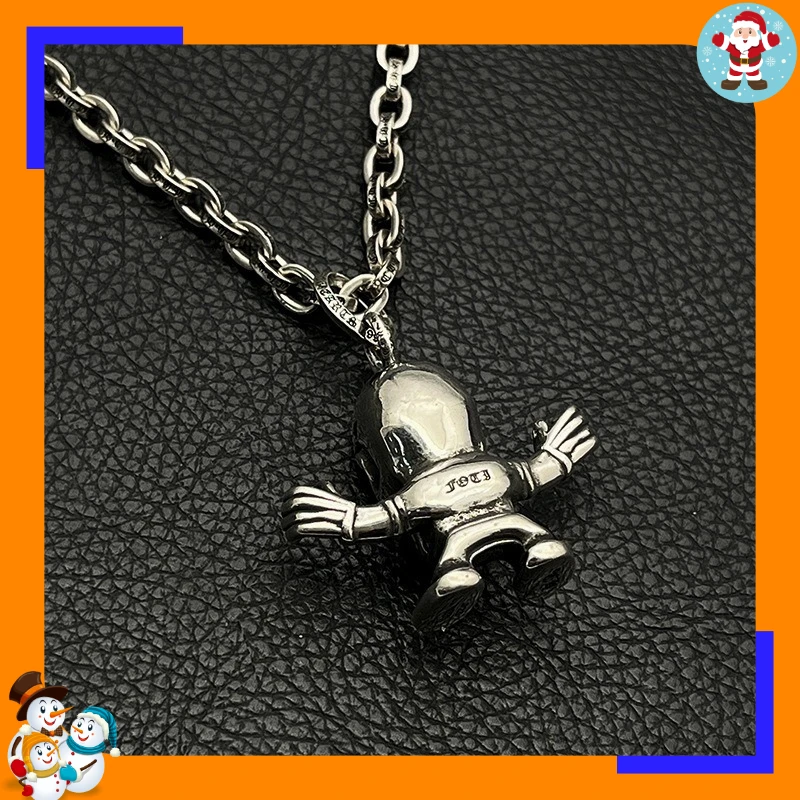 Vintage Large Skull Man Necklace Men's and Women's Hip Hop Personality Niche Pendant Classic Sweater Chain