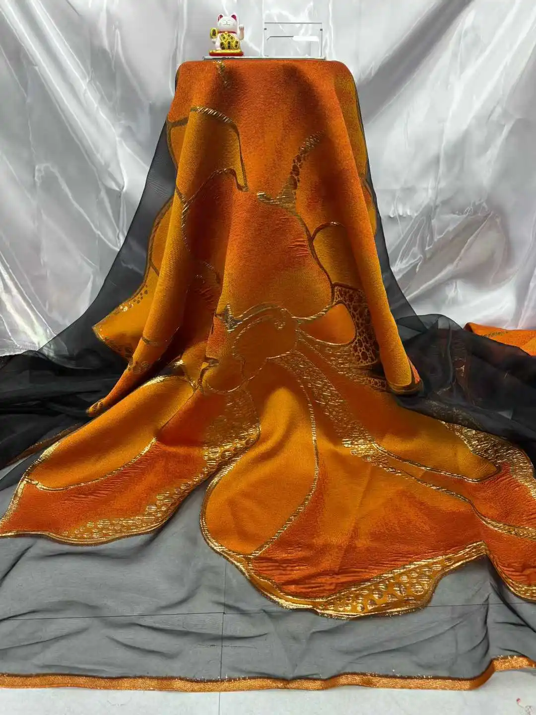 

Африканская нигерийская французская последняя горячая распродажа, жаккардовая кружевная ткань 2025 года, элитный костюм для свадебной вечеринки невесты, шить платья