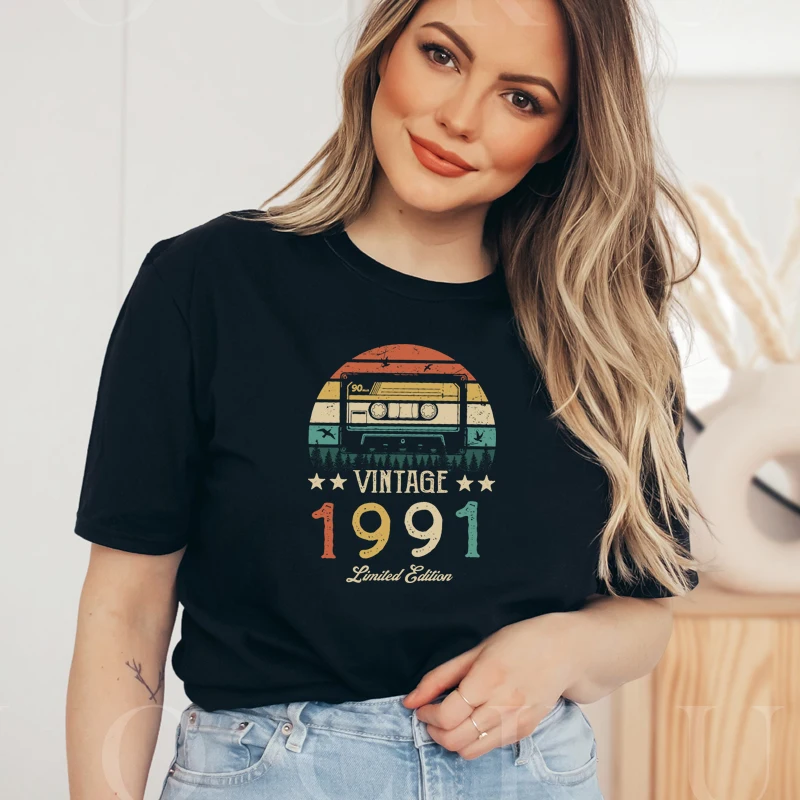 Born In 1991 33rd 33 Years Old Birthday Women T Shirt Cotton Retro Sunset Tape Graphic Tee Black Ladies T-Shirt Clothes