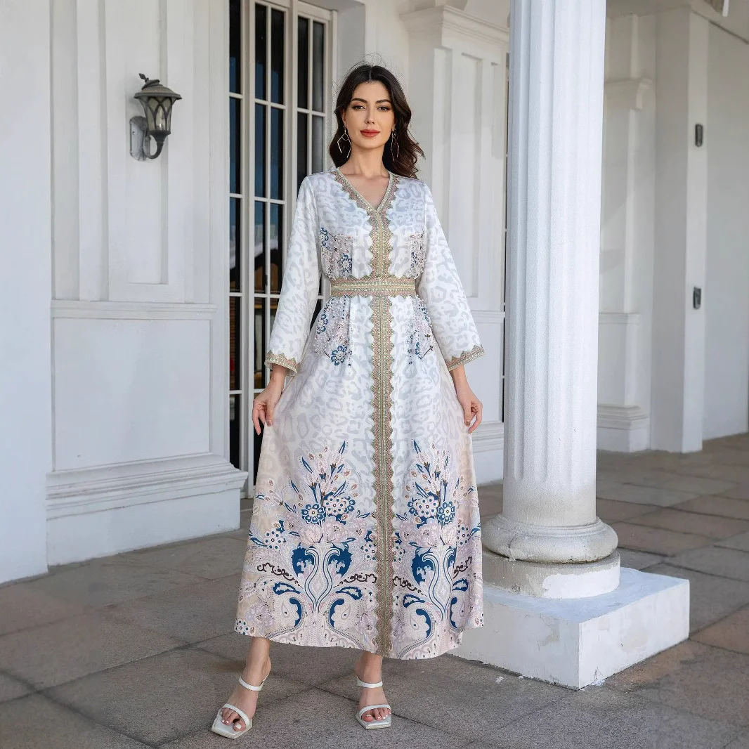 

Middle East Saudi Arabia Muslim Luxury Fashion V-neck Women's Robe Belt Lace Printed Diamond studded Bead Dress Abayas