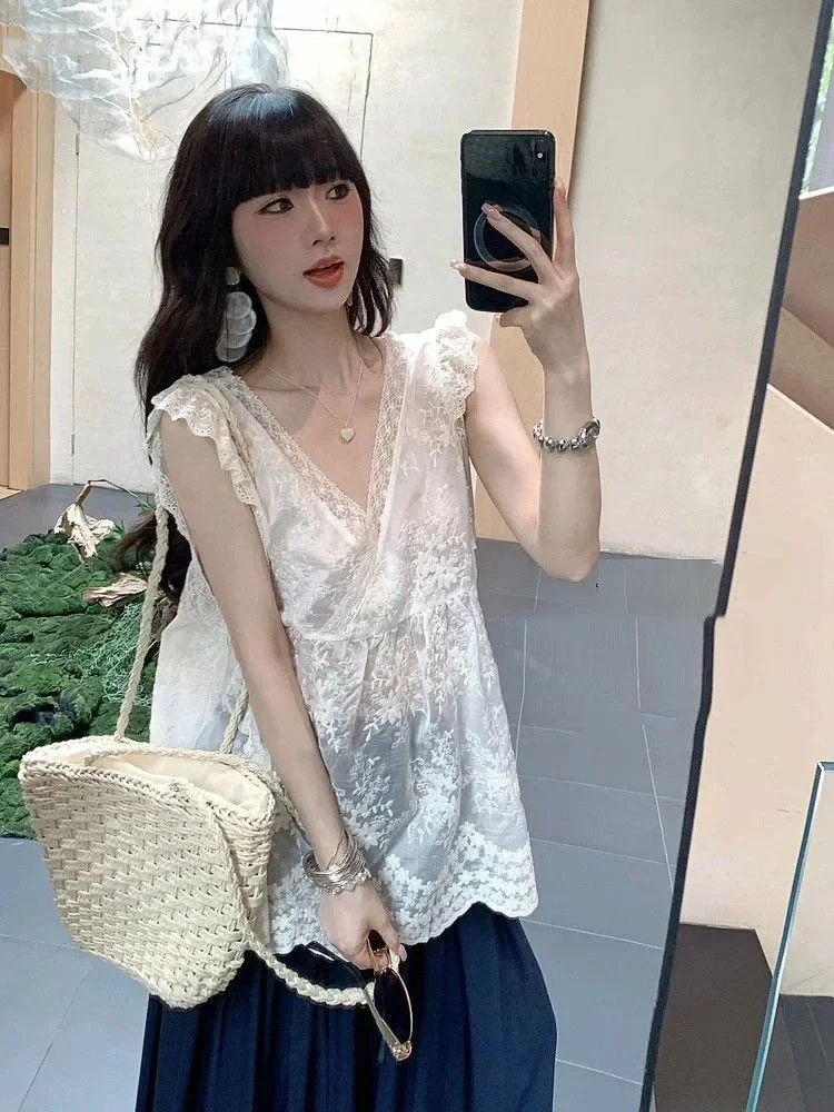 

Summer Fashion Flying Sleeves Women Lace Blouses Korean V-neck Loose All Match Shirts Flower Embroidery Sweet See Through Tops
