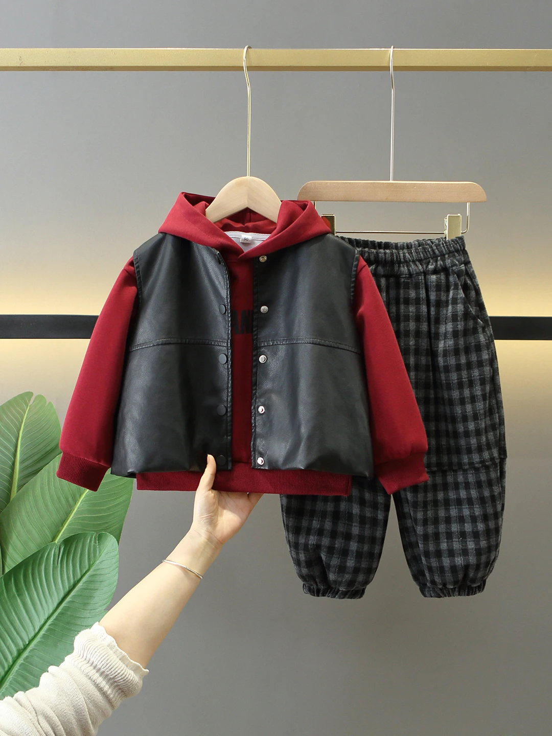 spring-fashionable-boys'-outfit-set-2026-new-arrival-three-piece-cotton-sweatshirt-long-pants-leather-vest-baby-spring-clothes