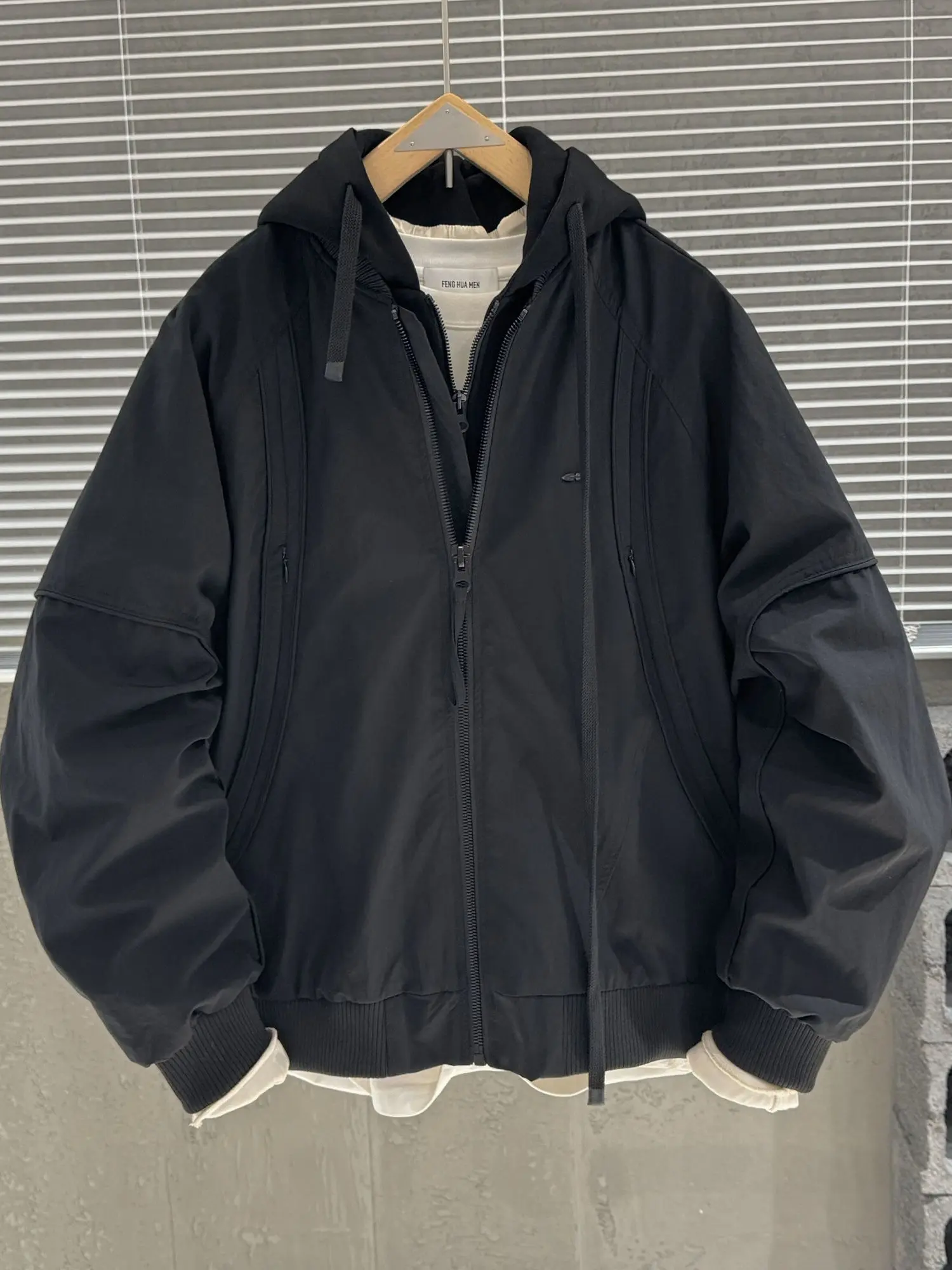 

Повседневное мужское пальто с капюшоном Jaet Faionable в стиле пэчворк, рабочая одежда, весенне-осеннее новое пальто из смеси хлопка из полиэстера, длинная молния...