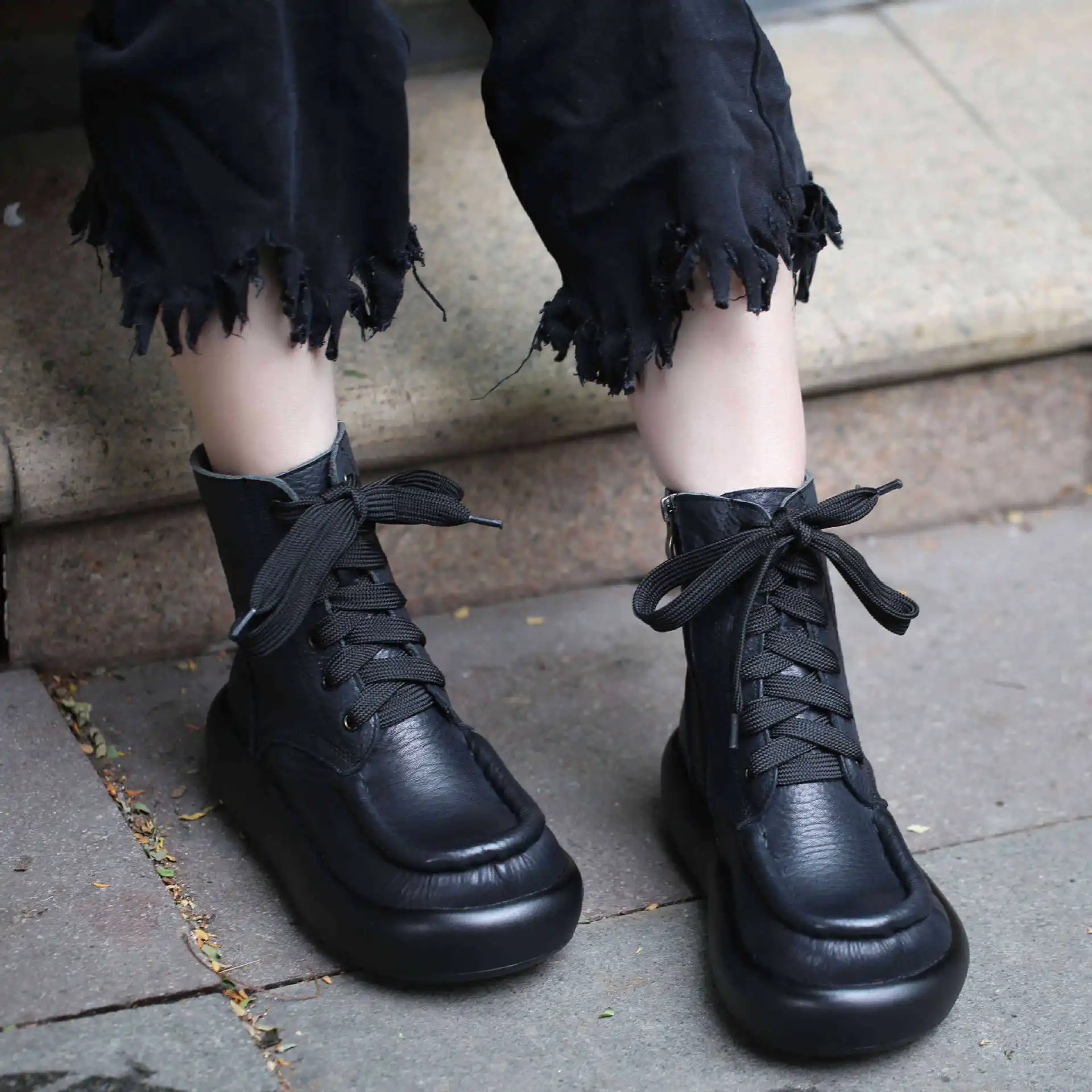 

Careaymade-Genuine leather thick soled wide toes women's boots,Handmade natural wrinkled female boots with top layer cowhide