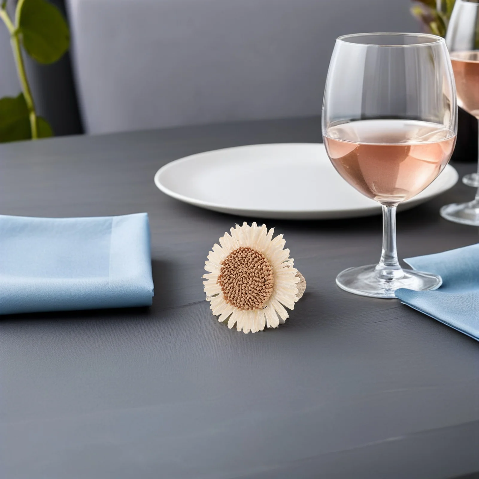 

6Pcs Daisy Napkin Rings Floral Weaving Craft Compact Napkin Holders for Wedding Baby Shower Fall Spring Table Settings Decor