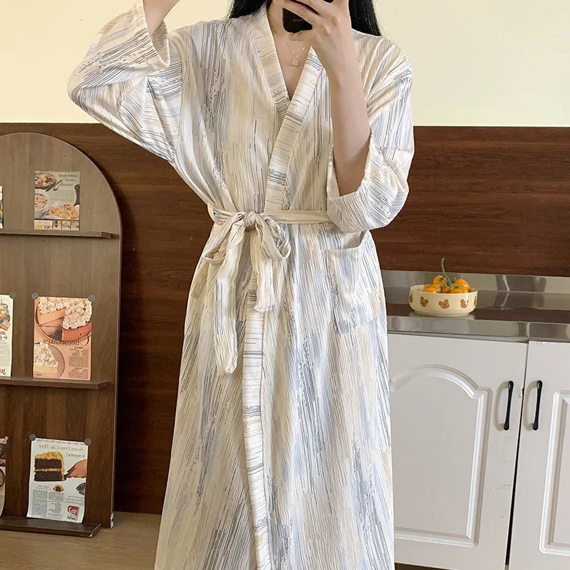 Minimalist Casual Nightgown: New Spring/Summer Women's Style—elegant, Breathable Gauze, Loose-Fitting, Long Bathrobe/Nightgown