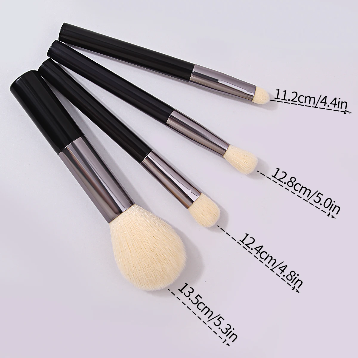 4-delige zachte mini-make-upborstelset, losse poederborstel, blushborstel, concealerborstel, professionele schoonheidstools voor beginners